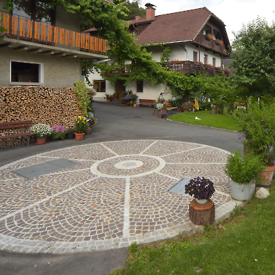 Naturstein - Fliesen & Öfen Gruber